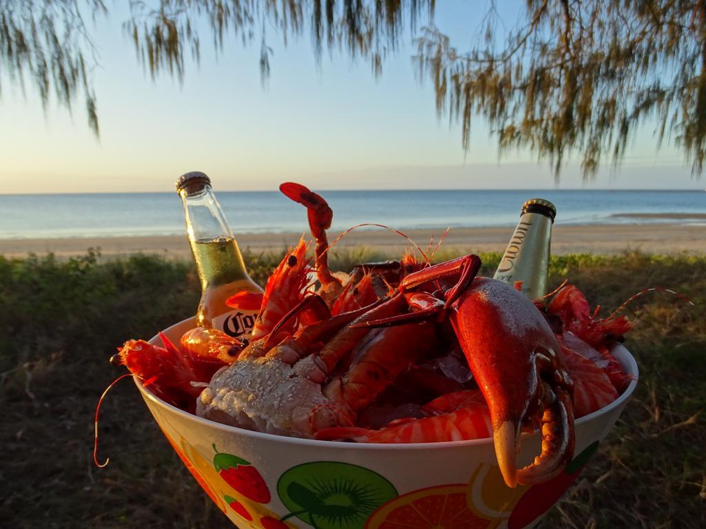 Alexander Beachfront Apartments Hervey Bay Eksteriør billede