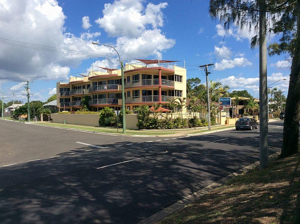 Alexander Beachfront Apartments Hervey Bay Eksteriør billede
