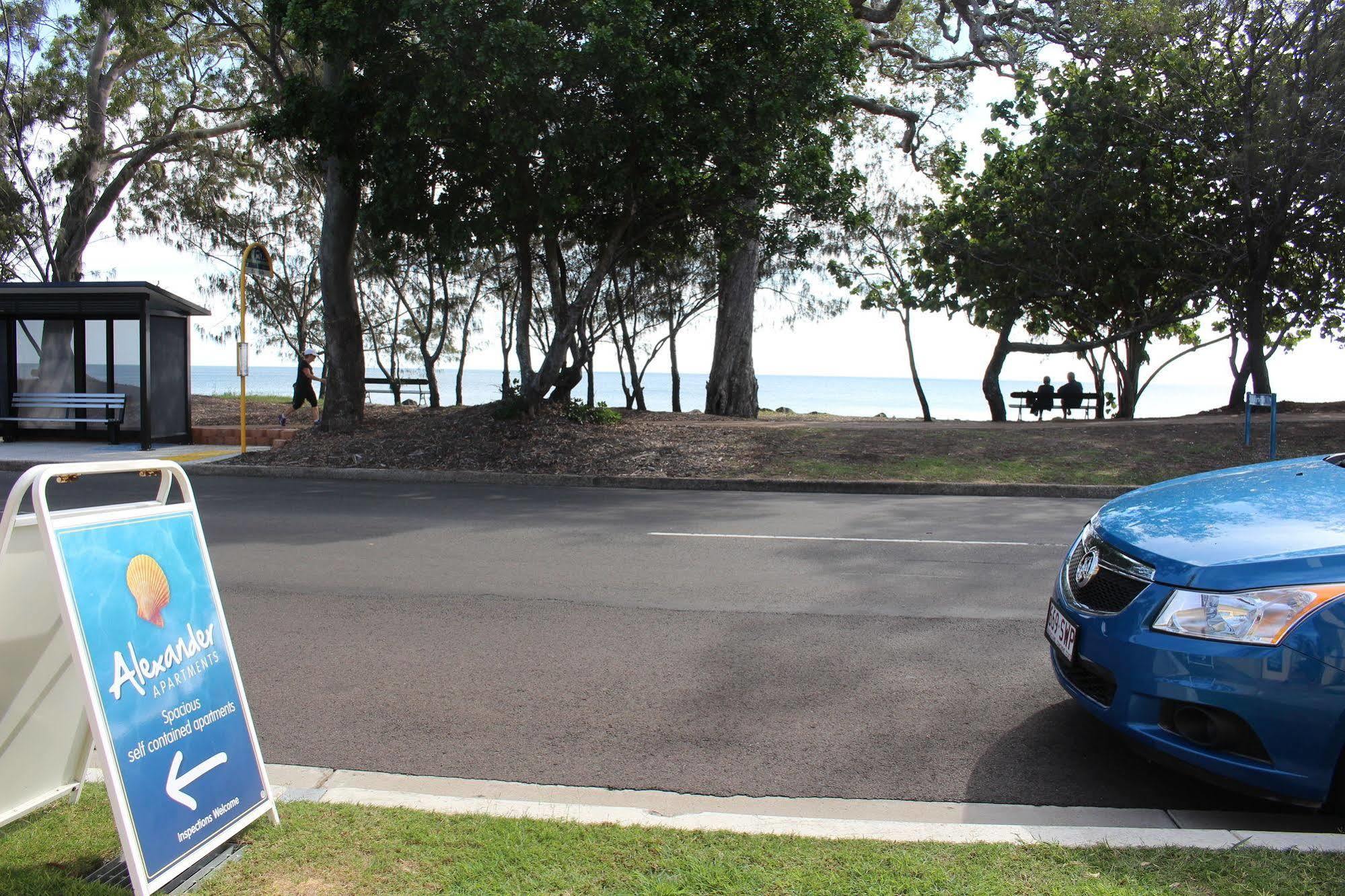 Alexander Beachfront Apartments Hervey Bay Eksteriør billede