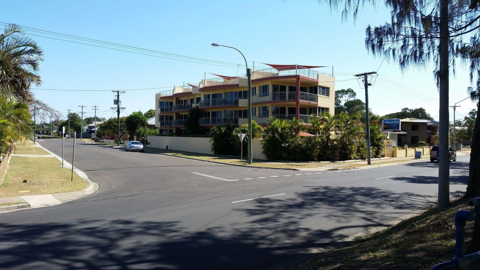 Alexander Beachfront Apartments Hervey Bay Eksteriør billede