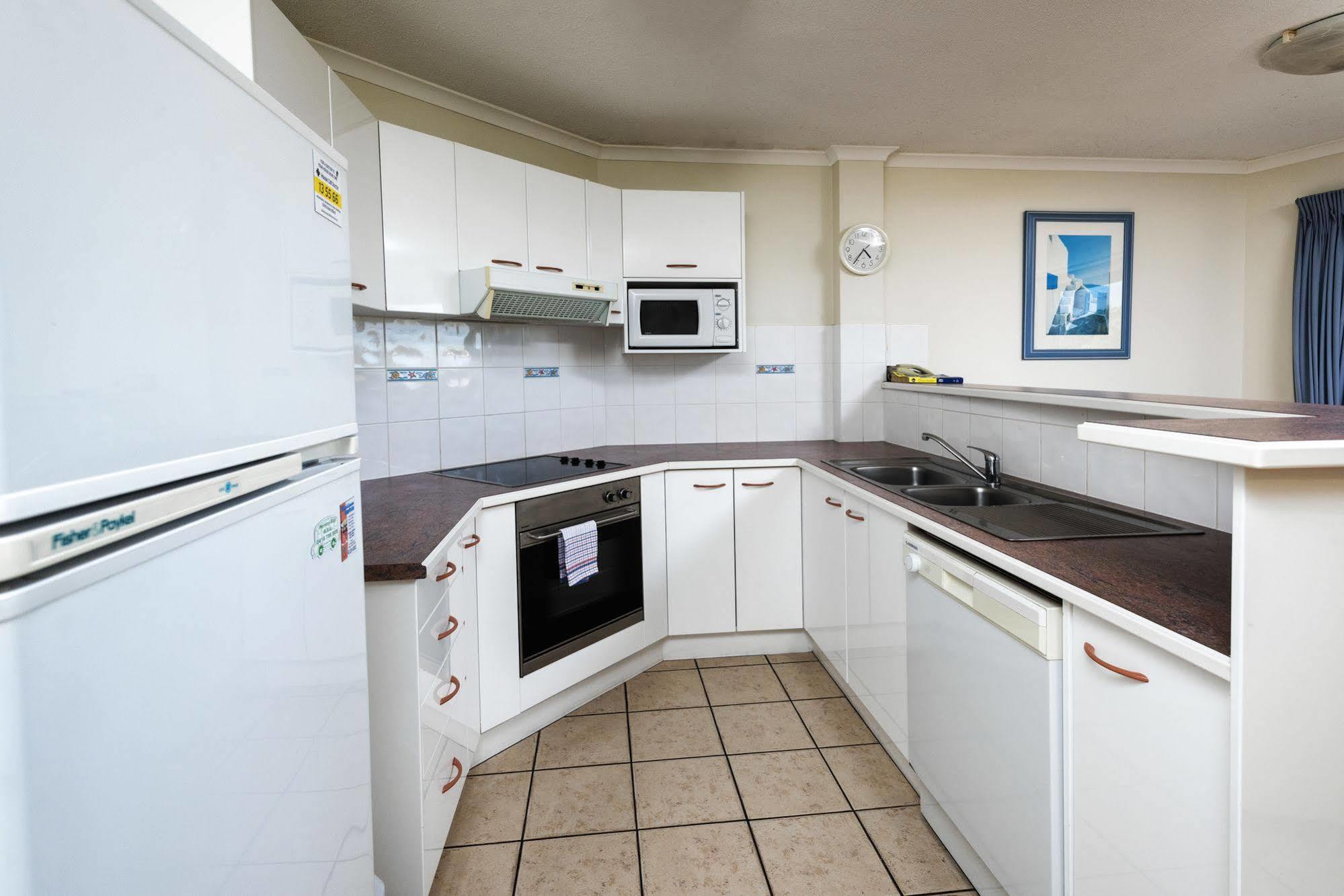 Alexander Beachfront Apartments Hervey Bay Eksteriør billede