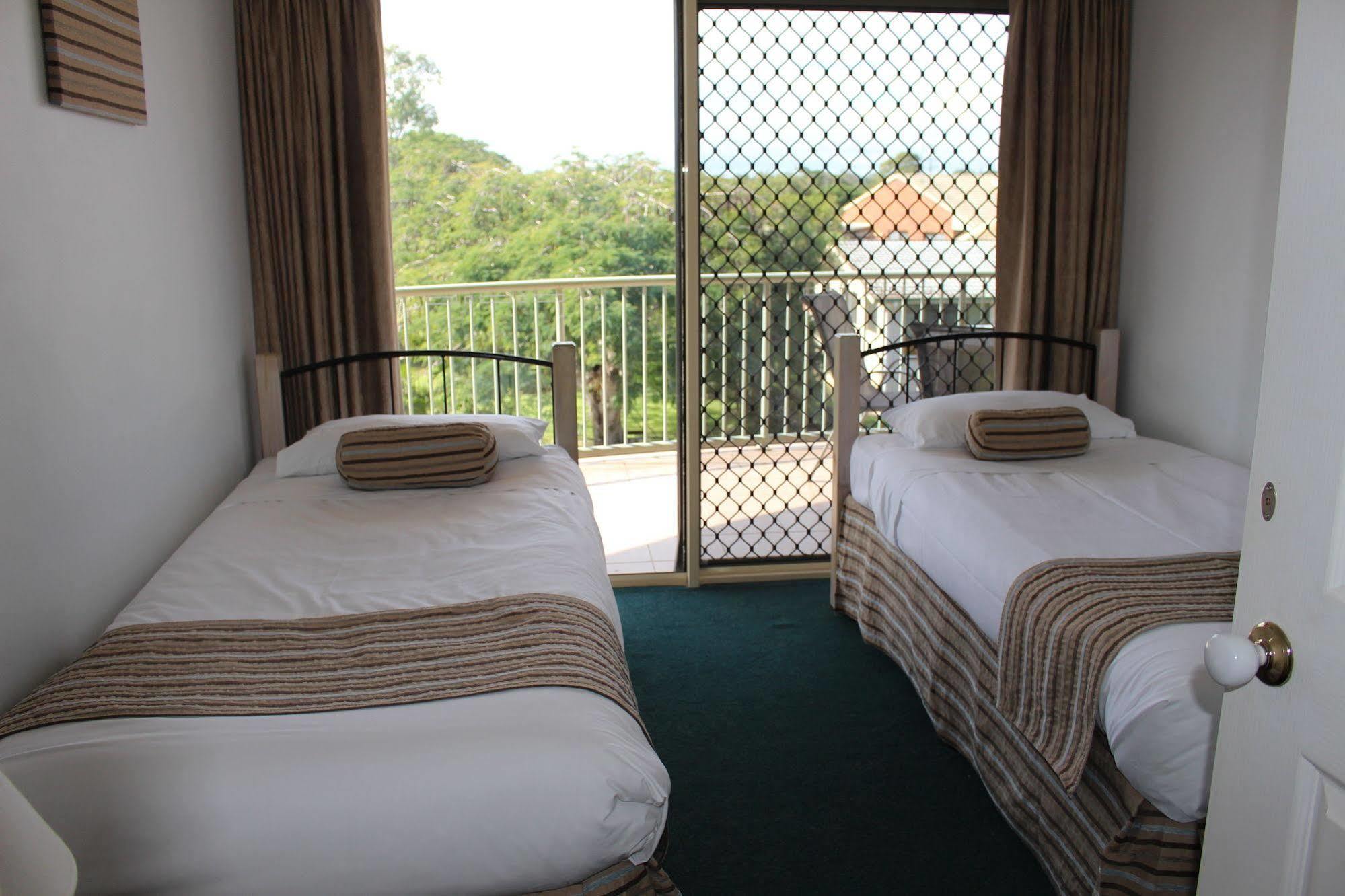 Alexander Beachfront Apartments Hervey Bay Eksteriør billede