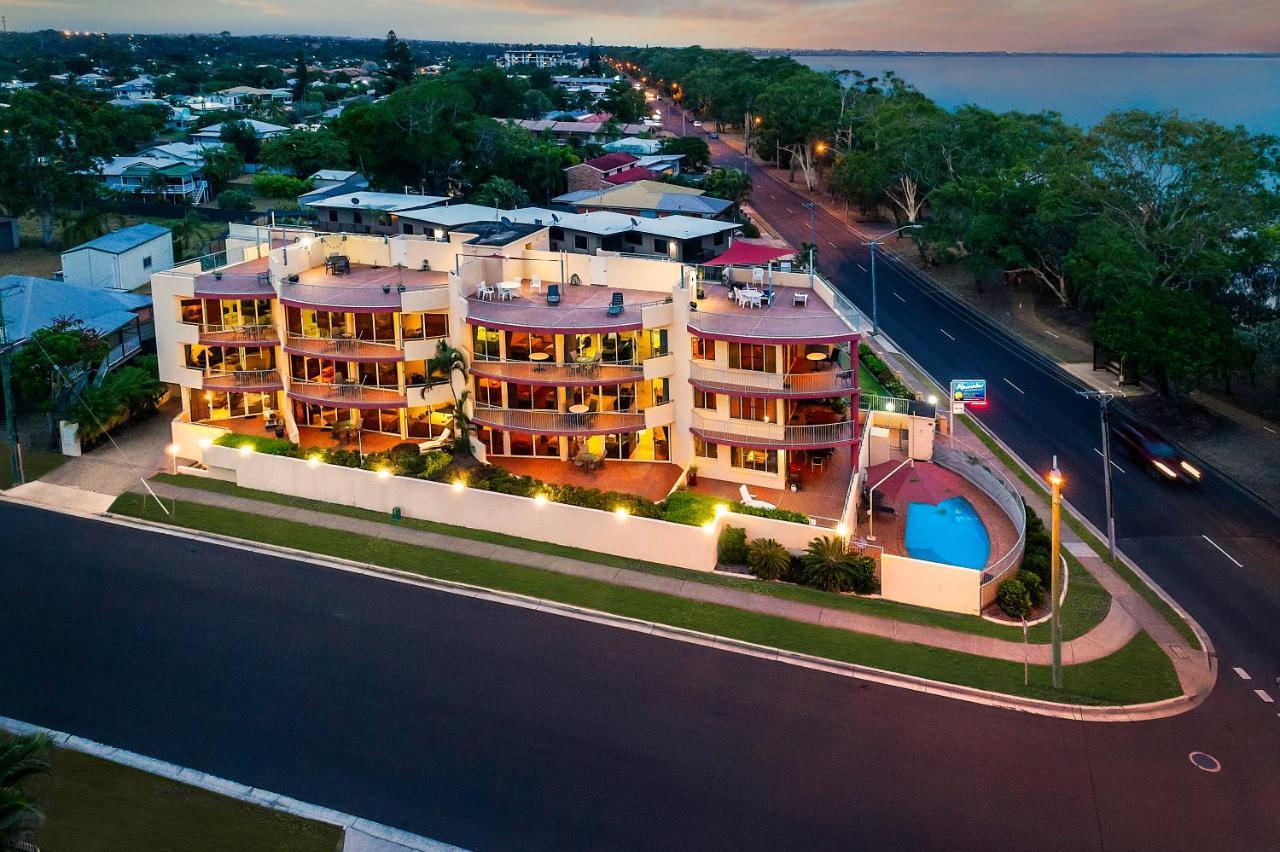 Alexander Beachfront Apartments Hervey Bay Eksteriør billede