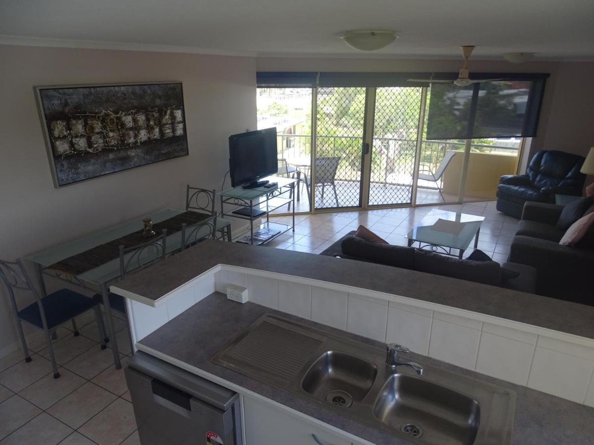 Alexander Beachfront Apartments Hervey Bay Eksteriør billede