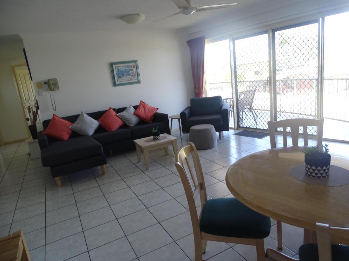 Alexander Beachfront Apartments Hervey Bay Eksteriør billede
