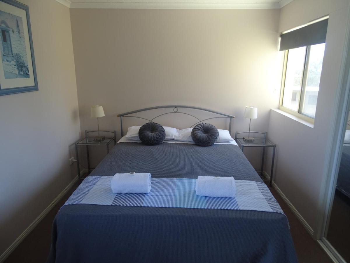 Alexander Beachfront Apartments Hervey Bay Eksteriør billede